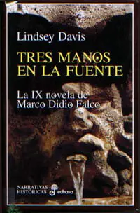 Tres manos en la fuente